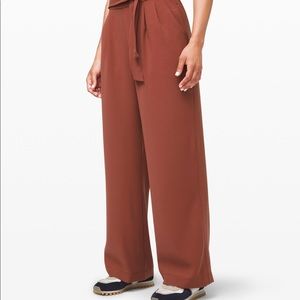 Lululemon Noir Pant in Cranberry Sz10